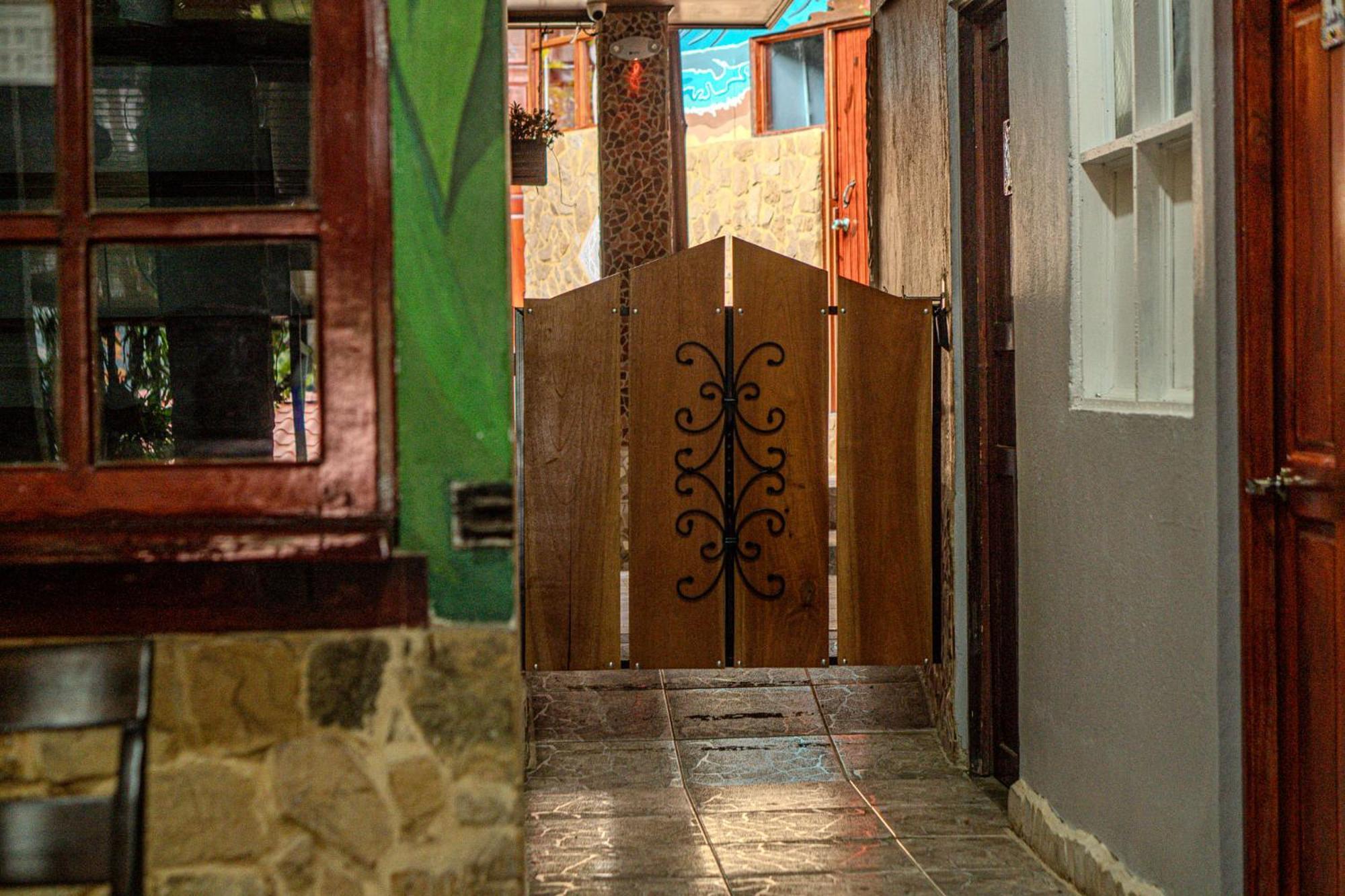 Costa Linda Art Hostel 曼努埃尔安东尼奥 外观 照片