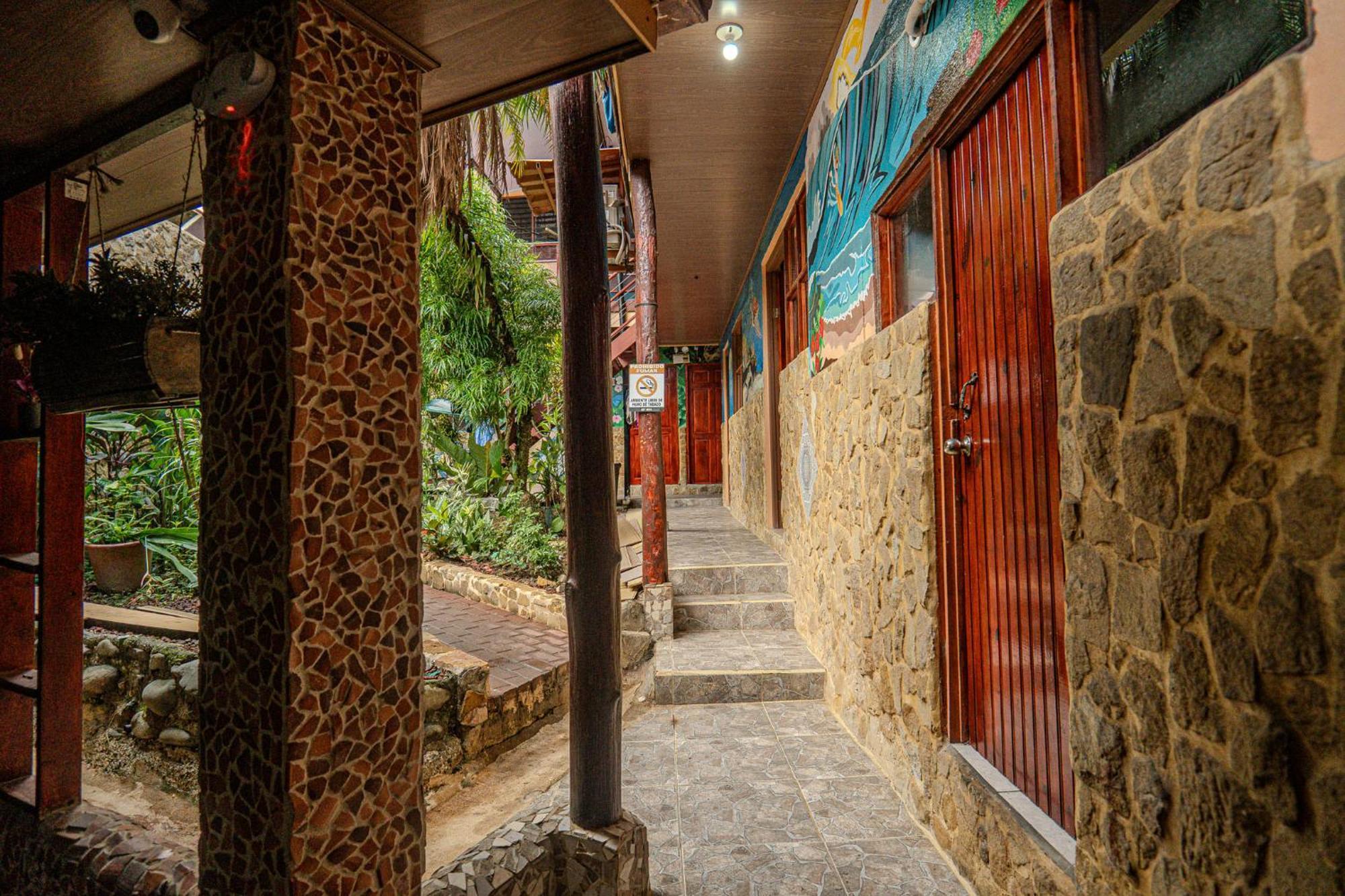 Costa Linda Art Hostel 曼努埃尔安东尼奥 外观 照片