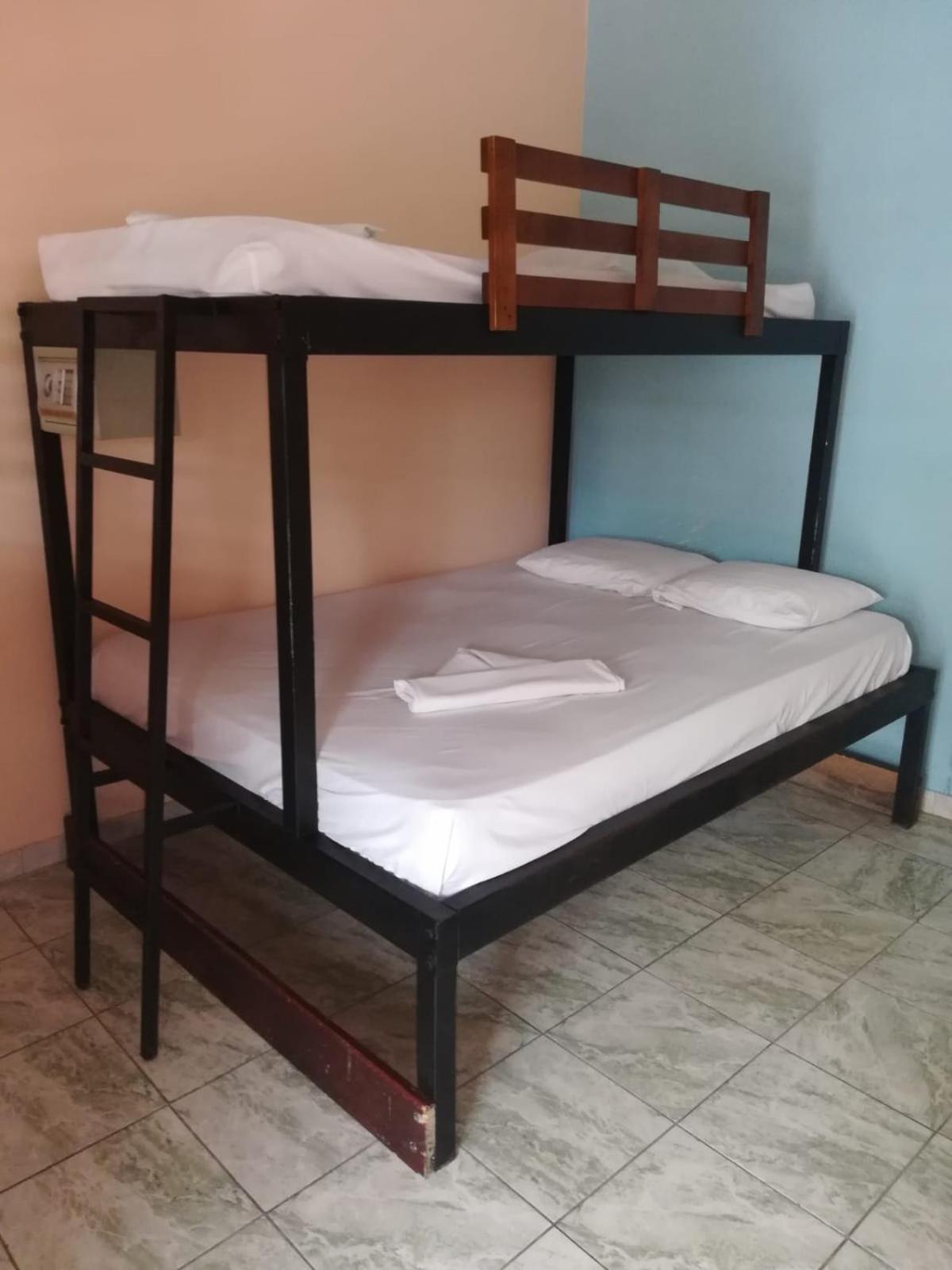 Costa Linda Art Hostel 曼努埃尔安东尼奥 外观 照片