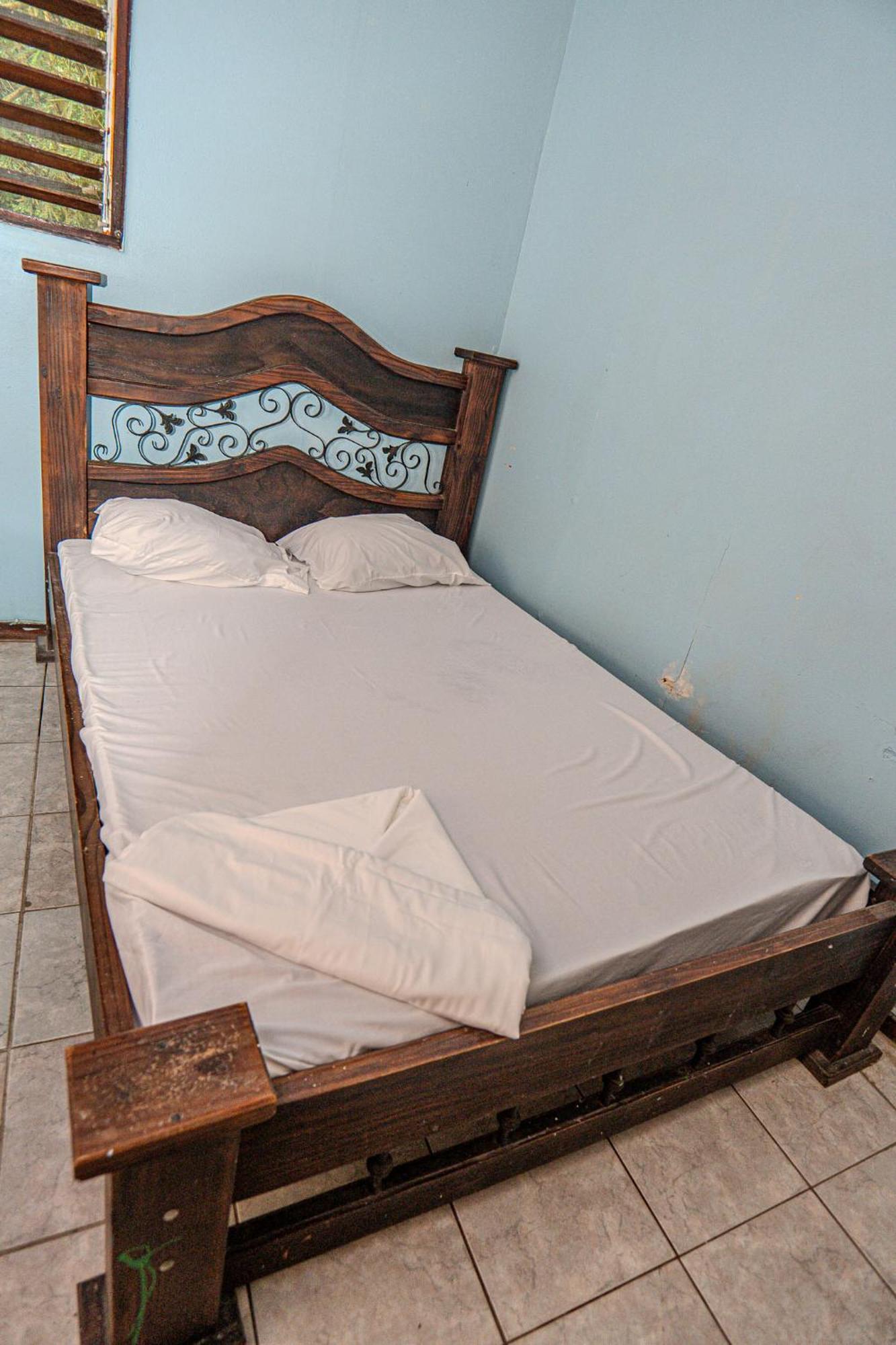 Costa Linda Art Hostel 曼努埃尔安东尼奥 外观 照片