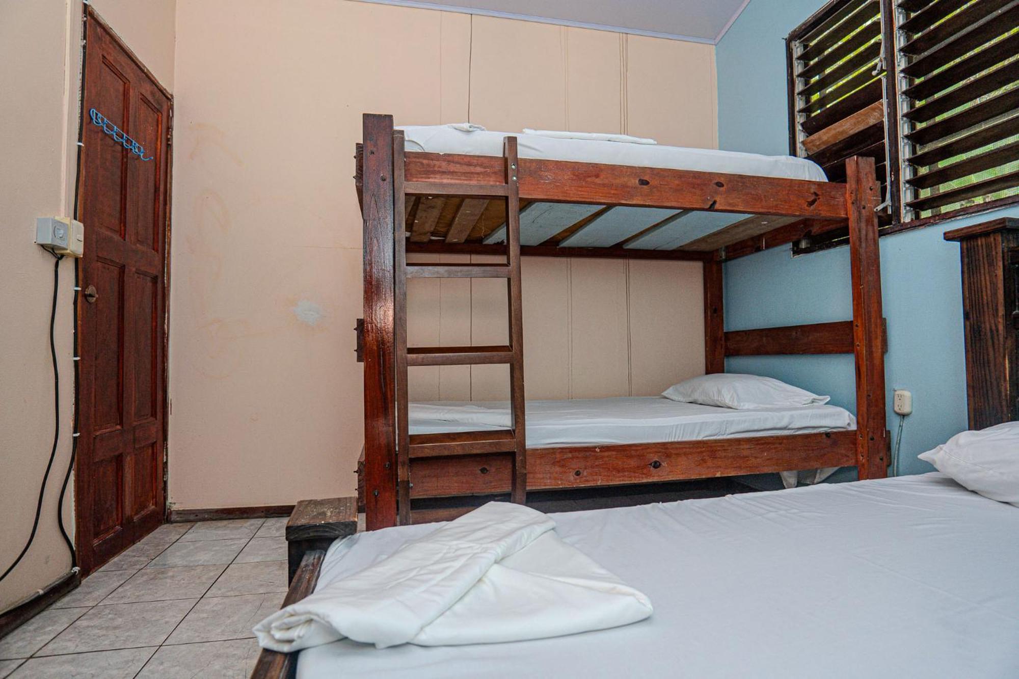 Costa Linda Art Hostel 曼努埃尔安东尼奥 外观 照片
