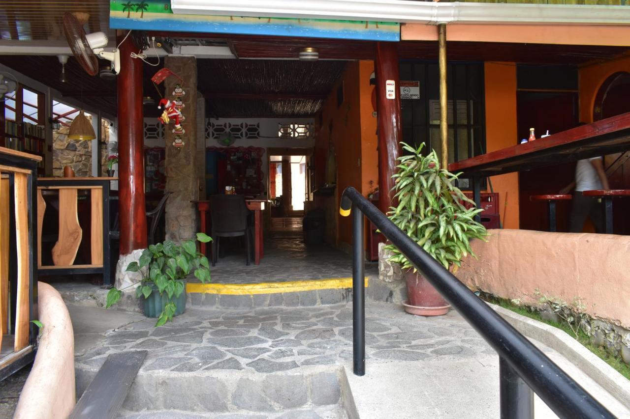 Costa Linda Art Hostel 曼努埃尔安东尼奥 外观 照片